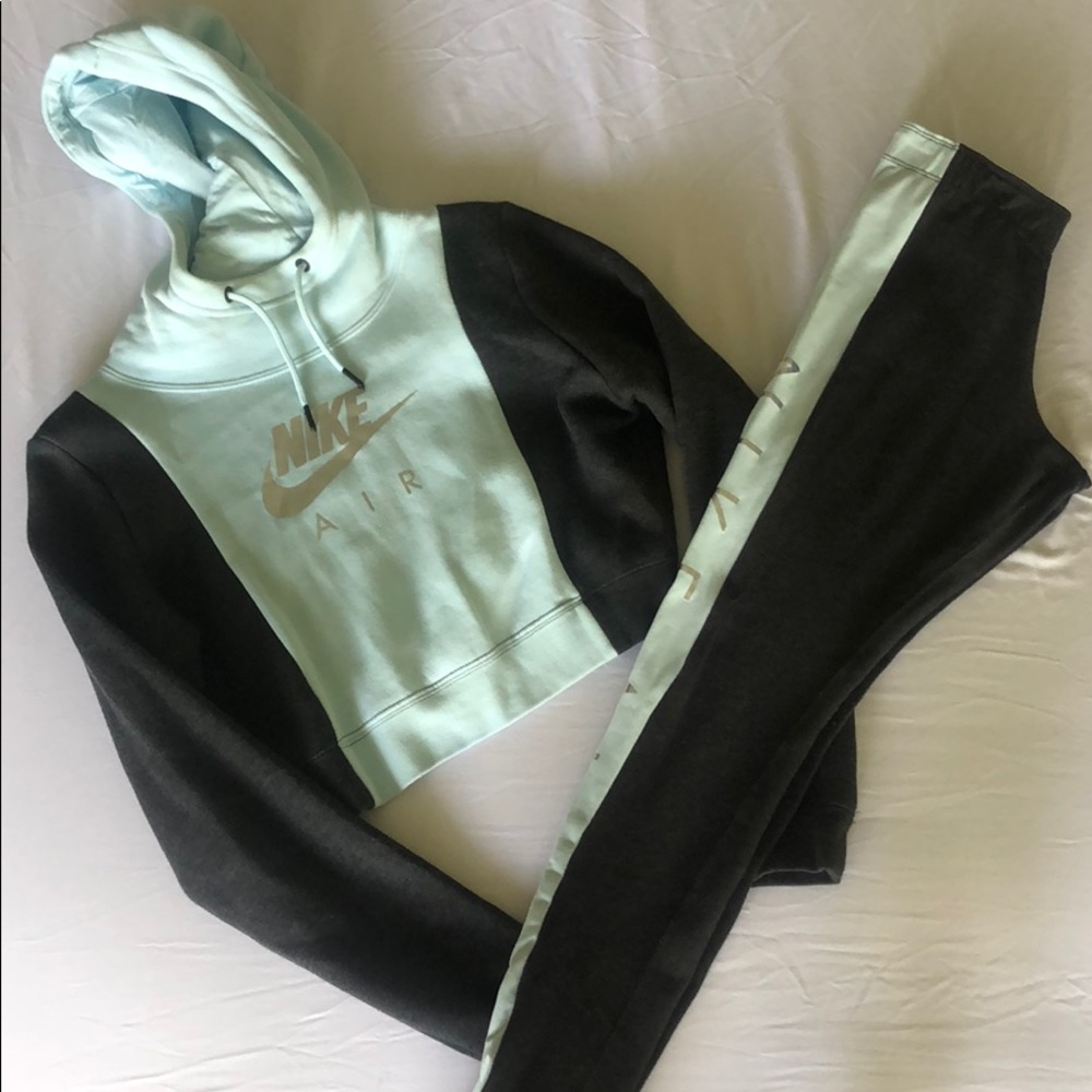 Women’s Cropped Nike Legging Hoodie Set